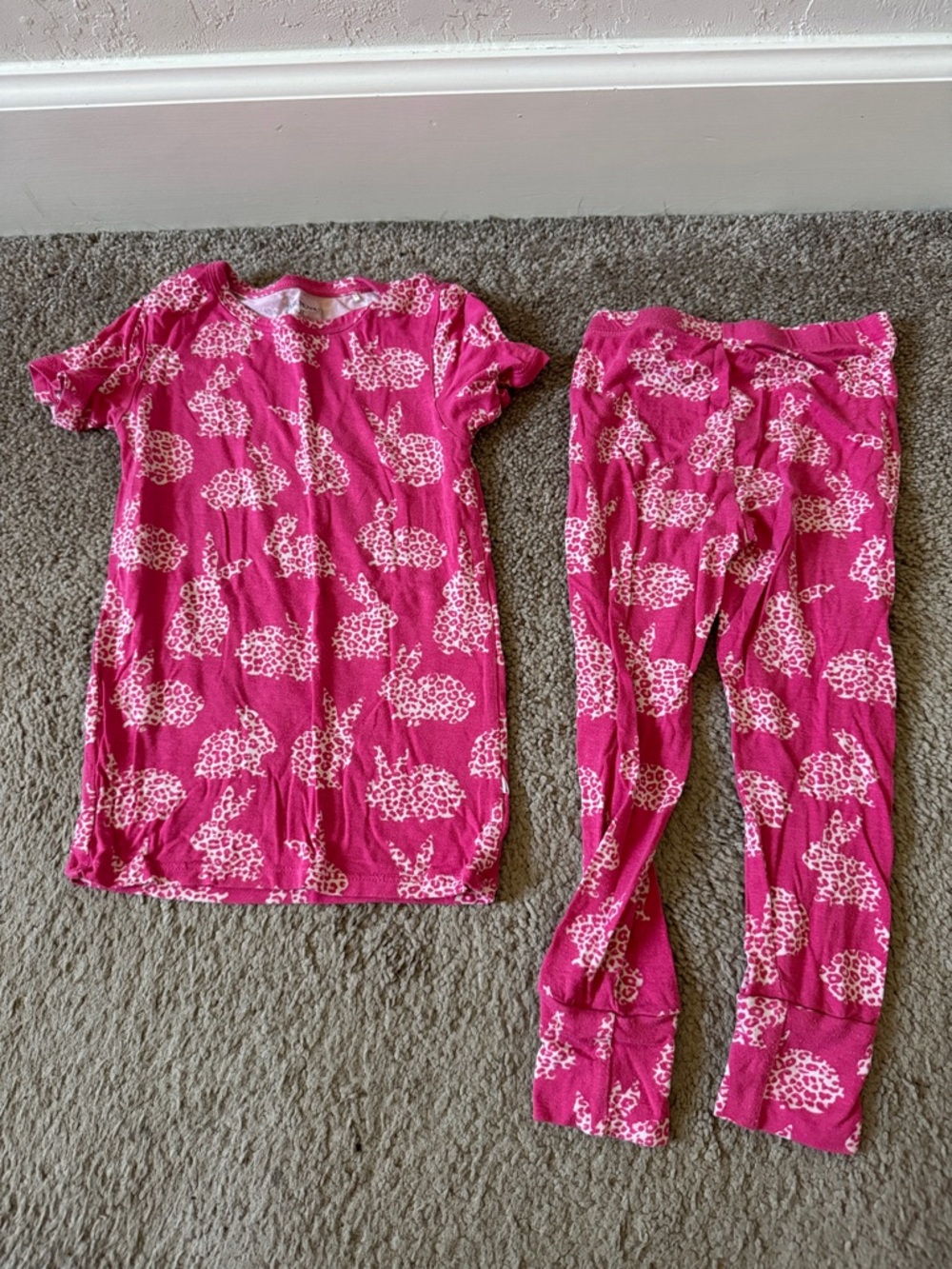 Posh Peanut Girls' Pink Leopard Bunny Easter Pajama Set 3T